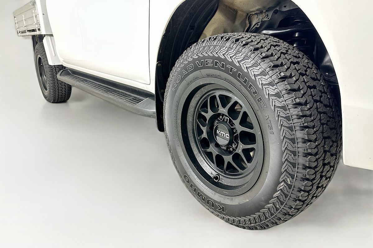 2020 Toyota HILUX SR (4x4) GUN126R FACELIFT 4X4