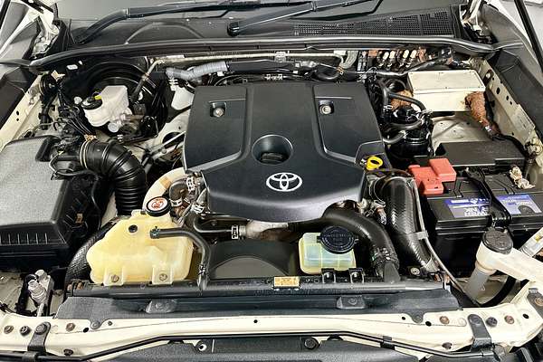 2021 Toyota HILUX SR (4x4) GUN126R FACELIFT 4X4