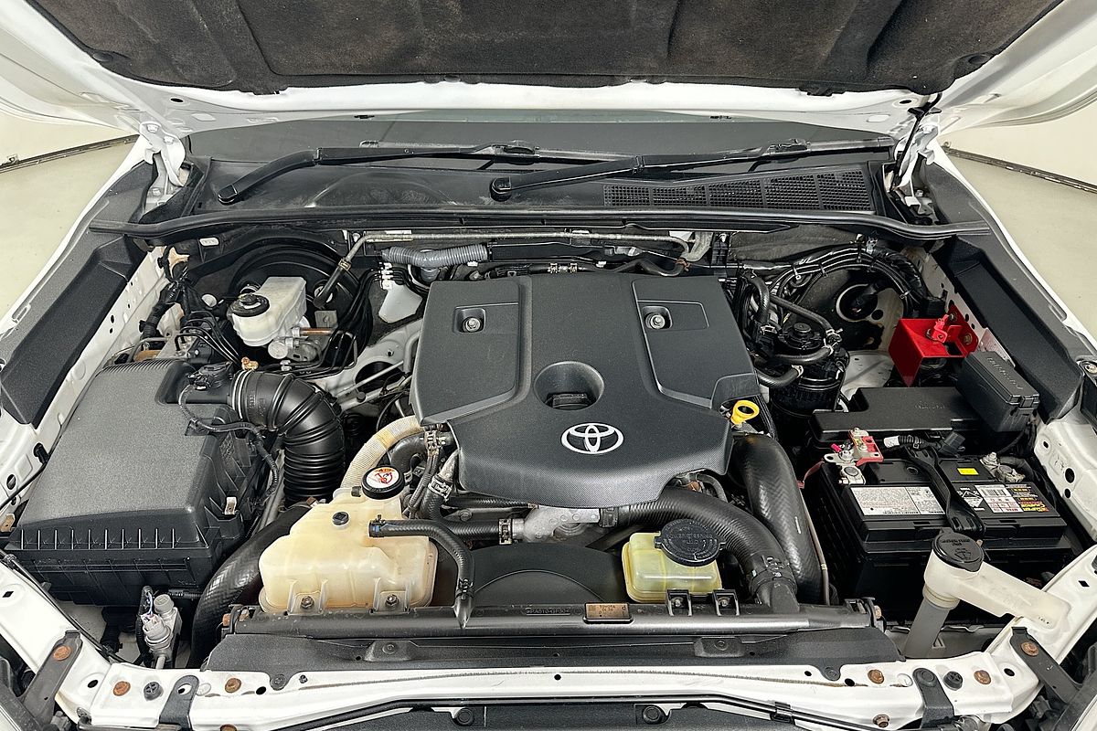 2019 Toyota HILUX SR (4x4) GUN126R MY19 4X4