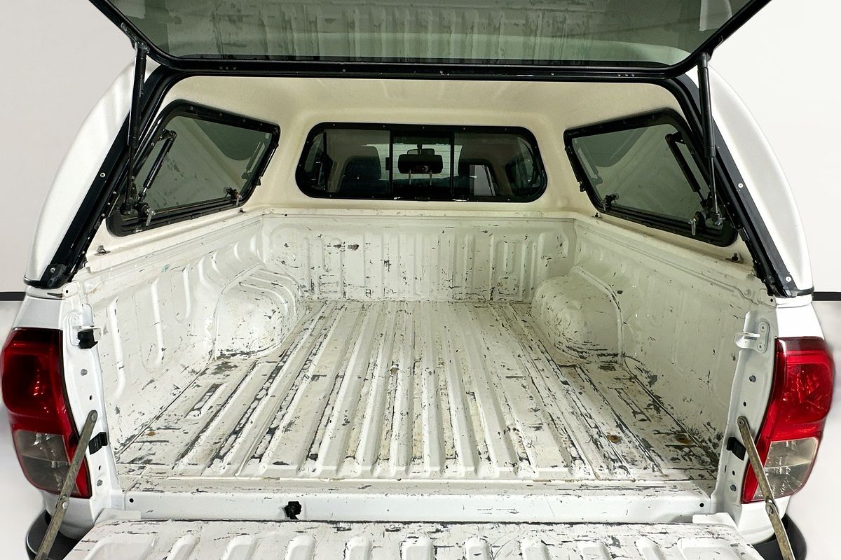 2018 Toyota HILUX SR (4x4) GUN126R MY19 4X4