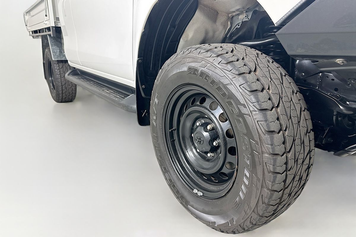 2020 Toyota Hilux SR (4x4) GUN126R FACELIFT 4X4