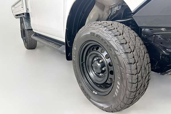 2020 Toyota Hilux SR (4x4) GUN126R FACELIFT 4X4
