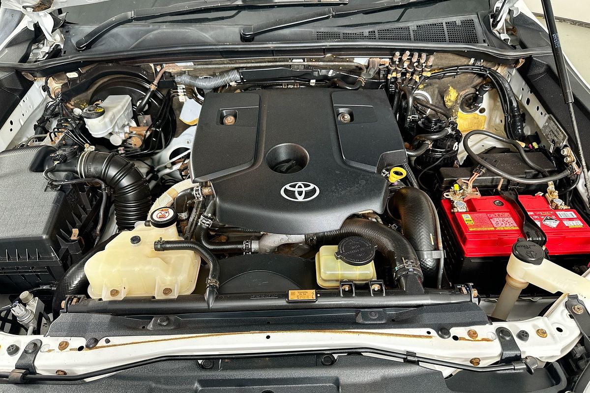 2019 Toyota HILUX SR (4x4) GUN126R MY19 4X4