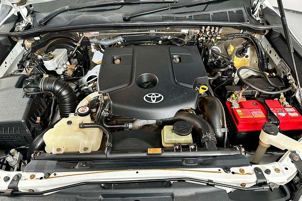 2019 Toyota HILUX SR (4x4) GUN126R MY19 4X4