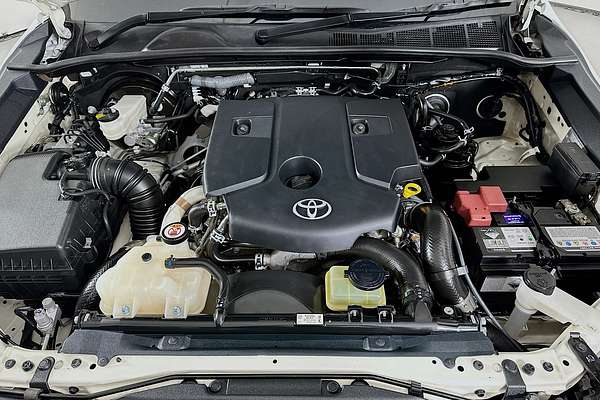 2020 Toyota HILUX WORKMATE HI-RIDER GUN135R FACELIFT 4x2