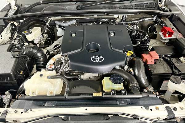 2021 Toyota HILUX SR (4x4) GUN126R FACELIFT 4X4
