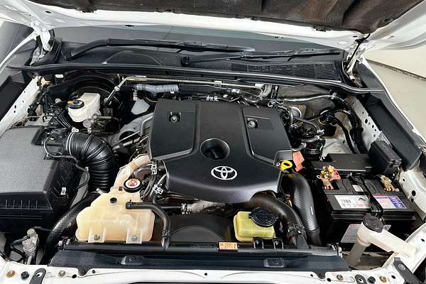 2018 Toyota HILUX SR (4x4) GUN126R MY17 4X4