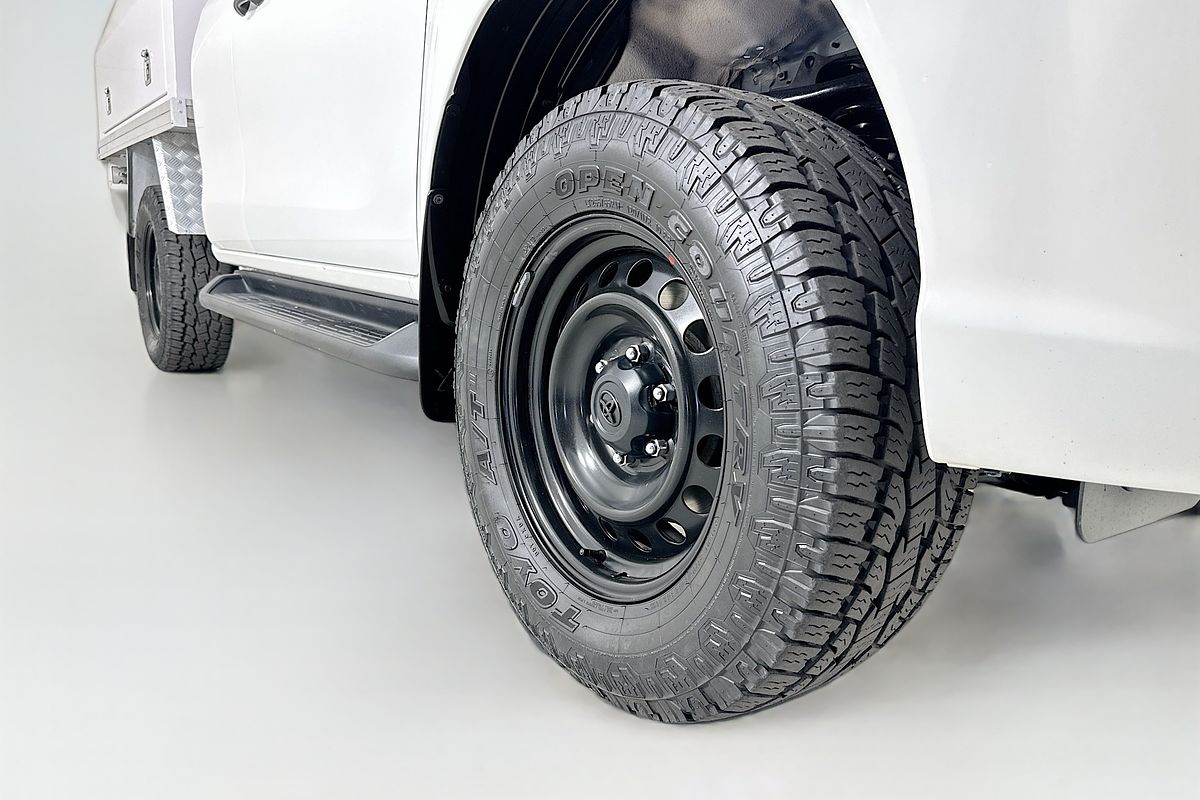 2020 Toyota Hilux SR (4x4) GUN126R FACELIFT 4X4