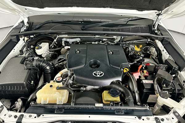 2020 Toyota HILUX SR (4x4) GUN126R MY19 UPGRADE 4X4