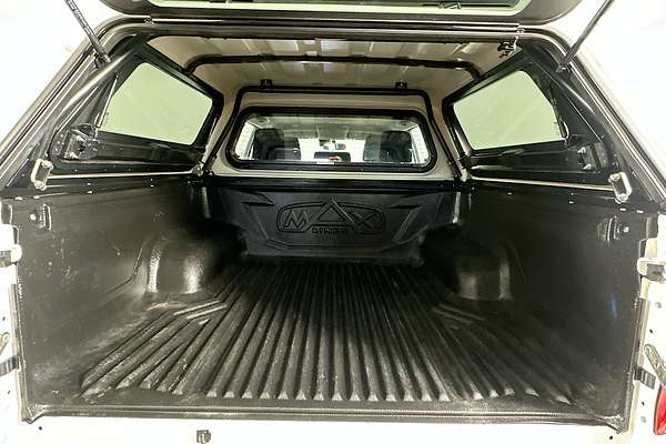 2020 Toyota HILUX SR (4x4) GUN126R FACELIFT 4X4