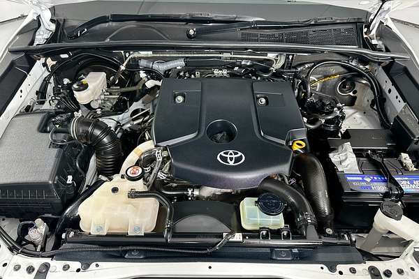 2019 Toyota HILUX SR (4x4) GUN126R MY19 4X4
