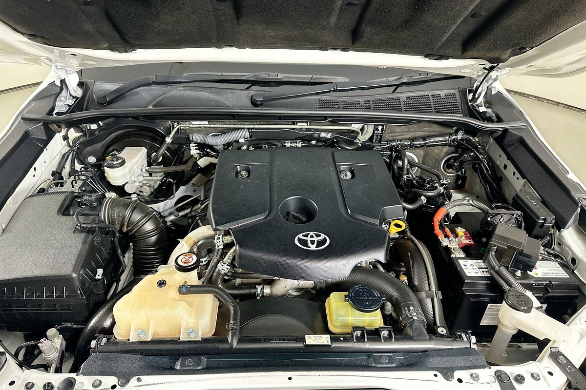 2019 Toyota HILUX SR (4x4) GUN126R MY19 4X4