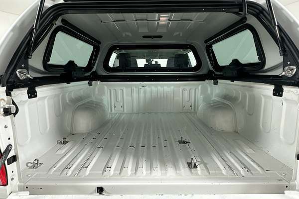 2020 Toyota HILUX SR (4x4) GUN126R FACELIFT 4X4