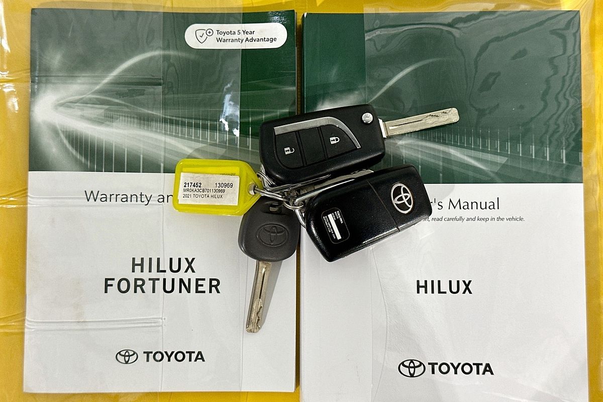 2021 Toyota HILUX SR (4x4) GUN126R 4X4