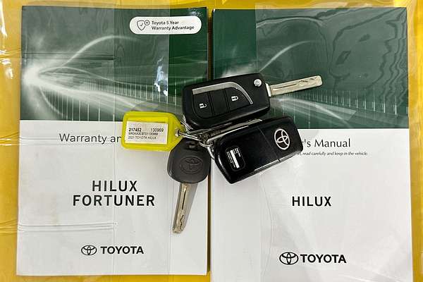 2021 Toyota HILUX SR (4x4) GUN126R 4X4