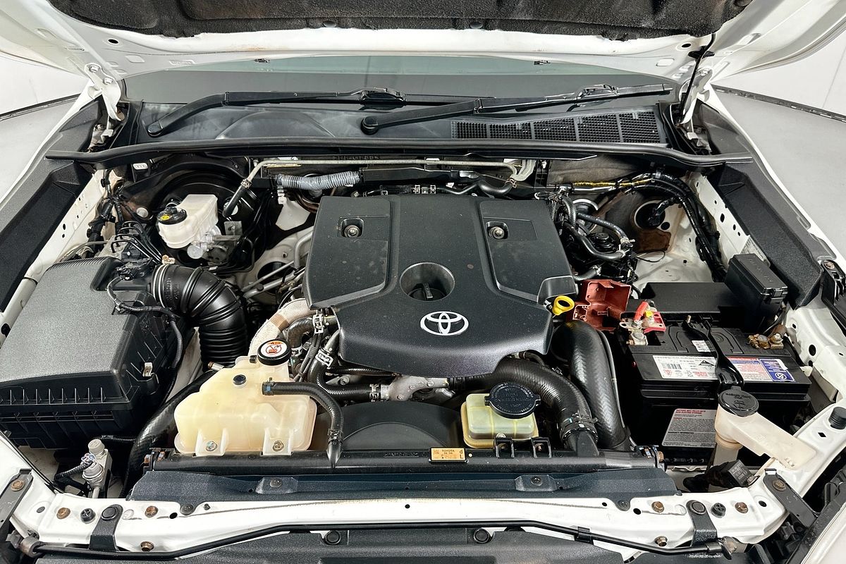 2018 Toyota HILUX SR (4x4) GUN126R MY17 4X4