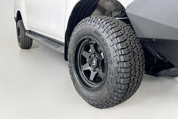 2021 Toyota HILUX SR (4x4) GUN126R FACELIFT 4X4