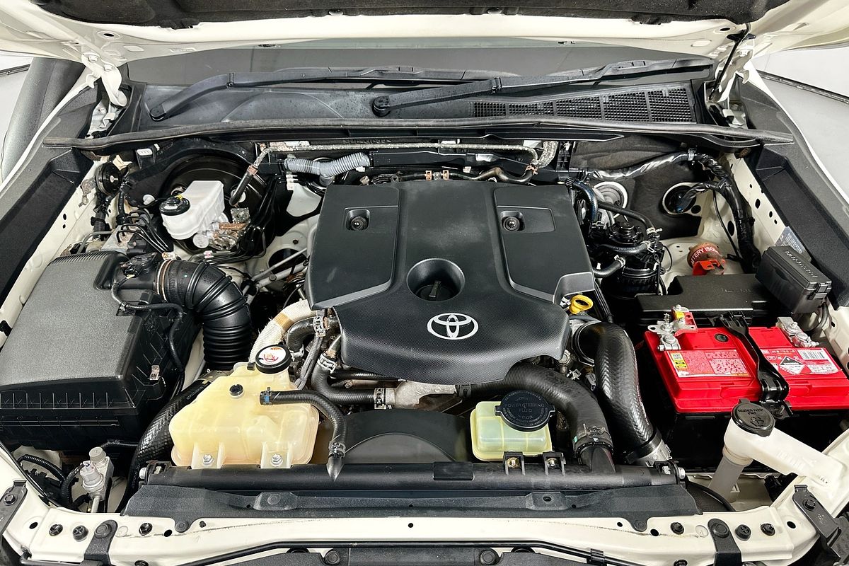 2021 Toyota HILUX SR (4x4) GUN126R FACELIFT 4X4