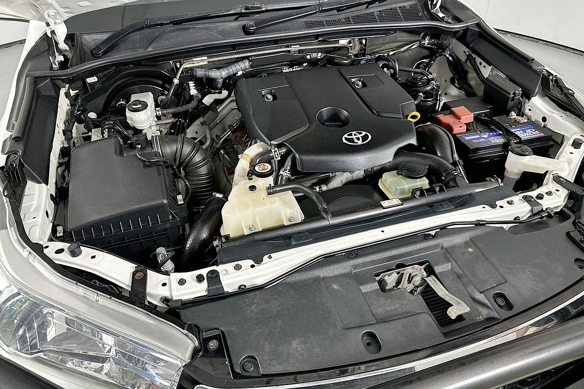 2019 Toyota HILUX SR (4x4) GUN126R MY19 4X4