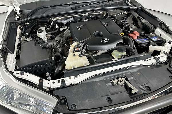 2019 Toyota HILUX SR (4x4) GUN126R MY19 4X4