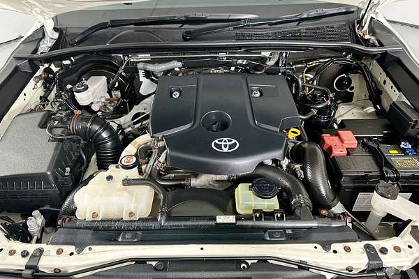 2021 Toyota HILUX SR (4x4) GUN126R FACELIFT 4X4