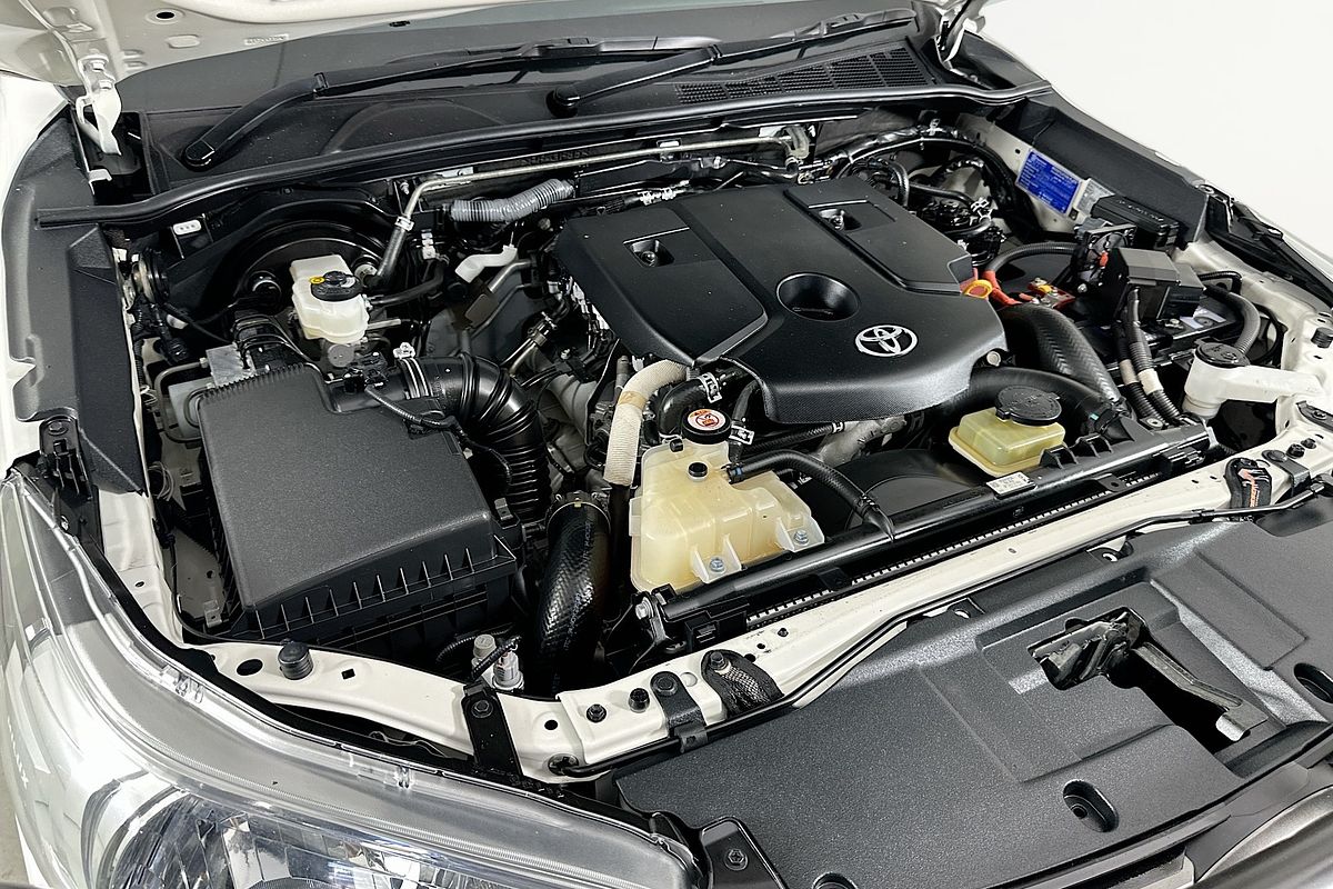 2020 Toyota HILUX SR (4x4) GUN126R FACELIFT 4X4