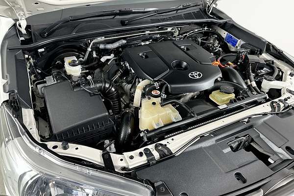 2020 Toyota HILUX SR (4x4) GUN126R FACELIFT 4X4