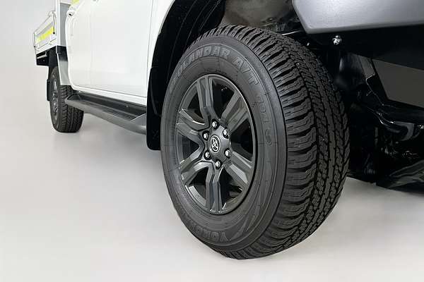 2025 Toyota HILUX SR (4x4) GUN126R RC 4X4