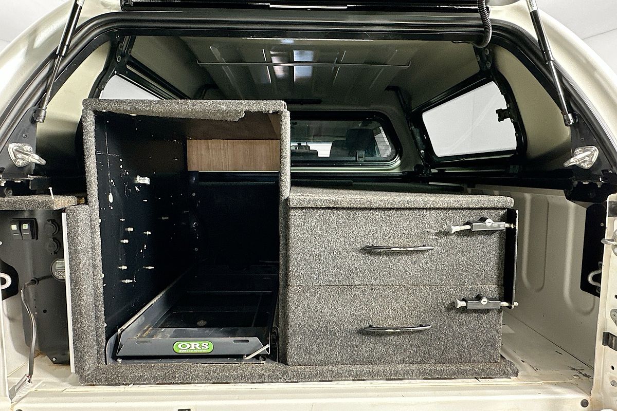 2017 Toyota HILUX SR5 (4x4) GUN126R MY17 4X4