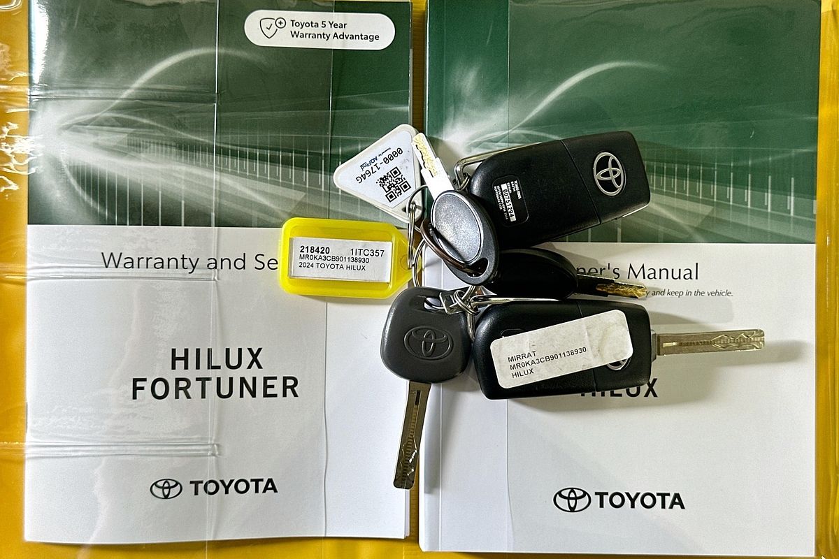 2024 Toyota HILUX SR (4x4) GUN126R 4X4