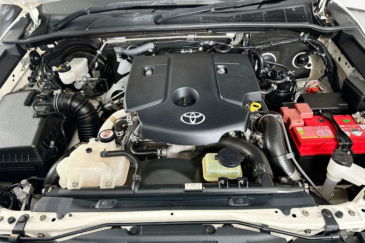 2021 Toyota HILUX SR (4x4) GUN126R FACELIFT 4X4