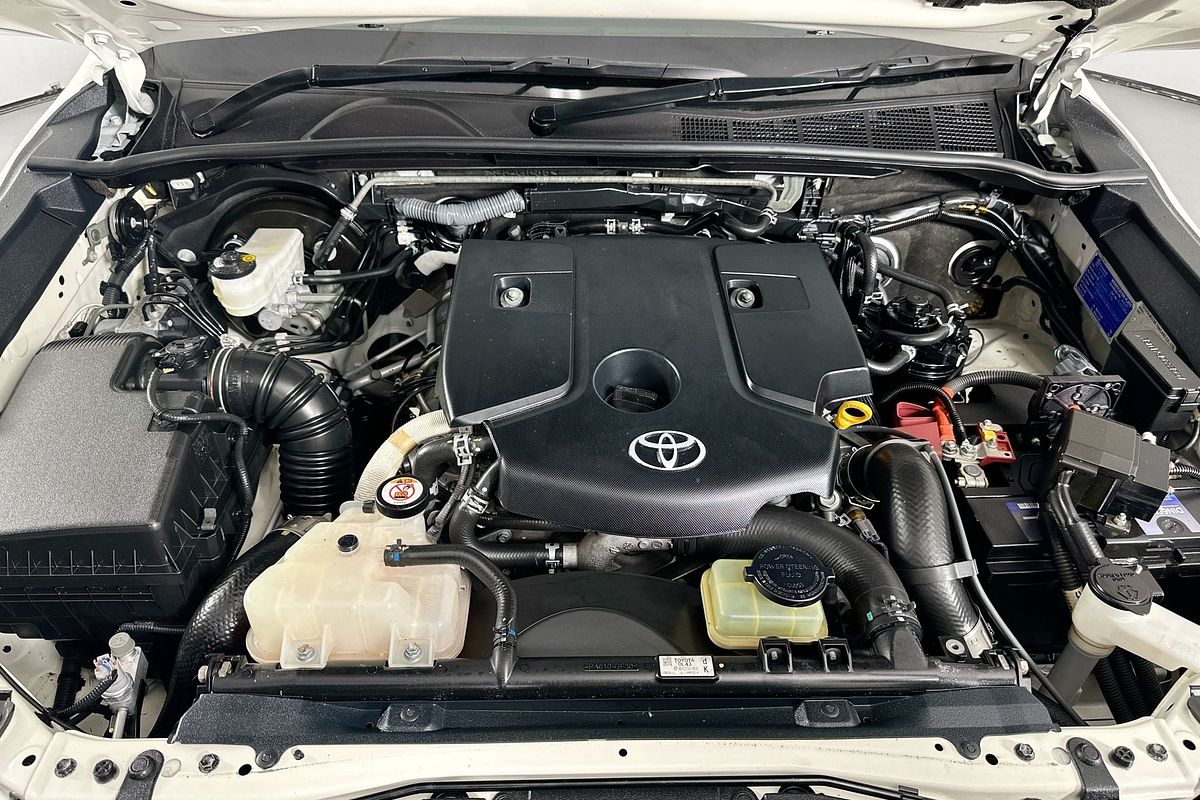 2020 Toyota HILUX SR (4x4) GUN126R MY19 UPGRADE 4X4