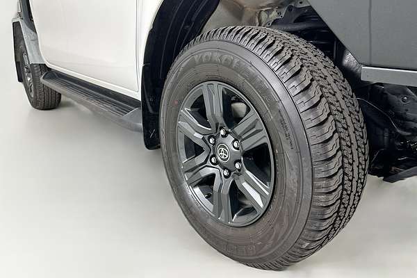 2023 Toyota HILUX SR (4x4) GUN126R 4X4