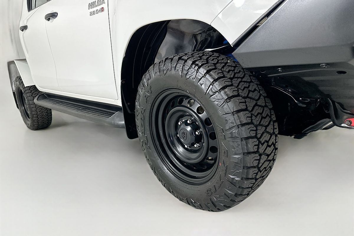 2020 Toyota HILUX SR (4x4) GUN126R FACELIFT 4X4