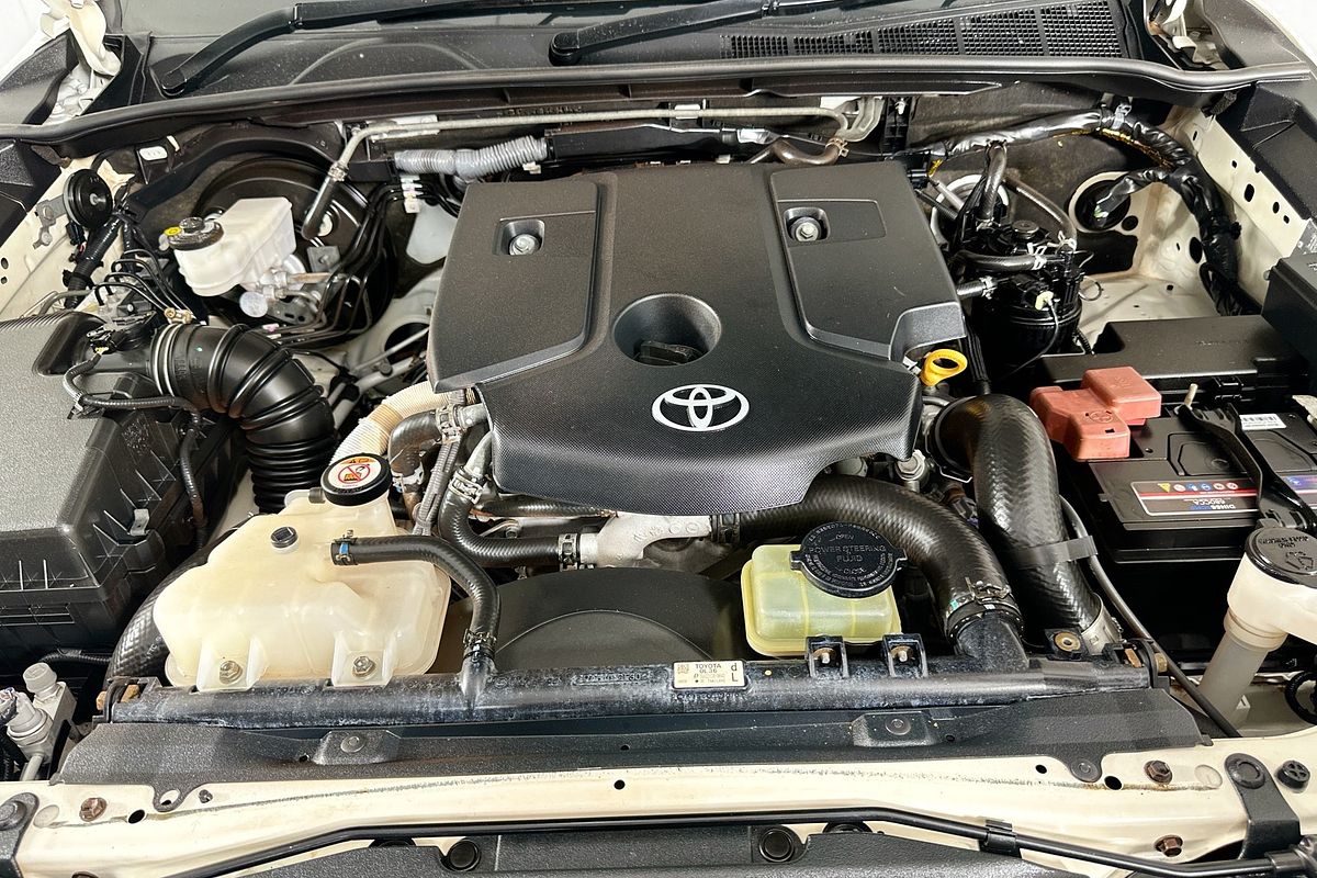 2021 Toyota HILUX SR (4x4) GUN126R FACELIFT 4X4