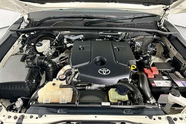 2020 Toyota HILUX WORKMATE HI-RIDER GUN135R FACELIFT 4x2