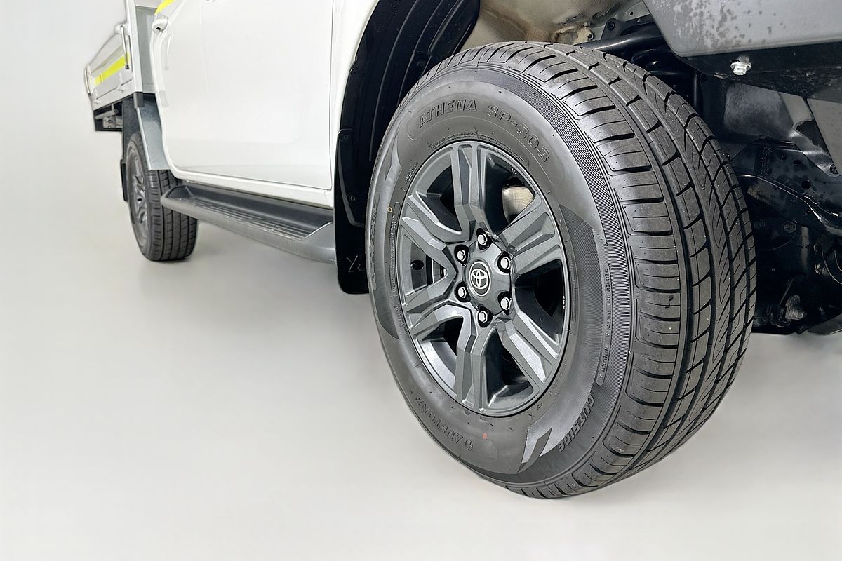 2025 Toyota HILUX SR 48V (4x4) GUN126R RC 4X4