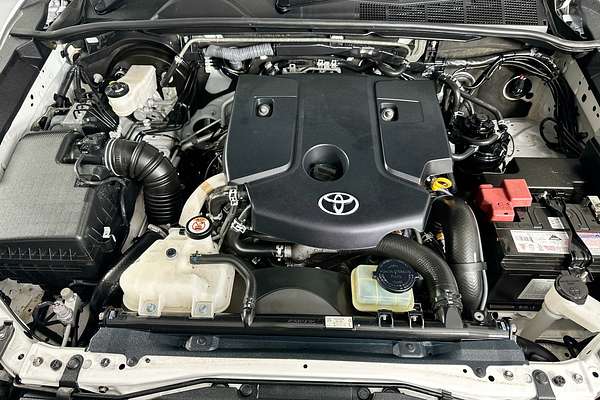 2019 Toyota HILUX SR (4x4) GUN126R MY19 4X4