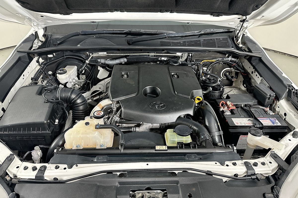 2020 Toyota HILUX SR (4x4) GUN126R MY19 UPGRADE 4X4