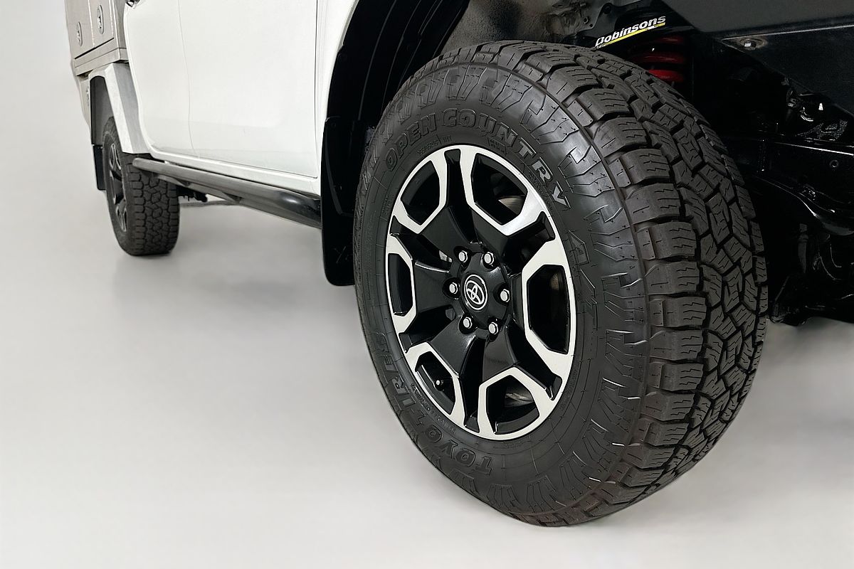 2018 Toyota HILUX SR5 (4x4) GUN126R MY17 4X4
