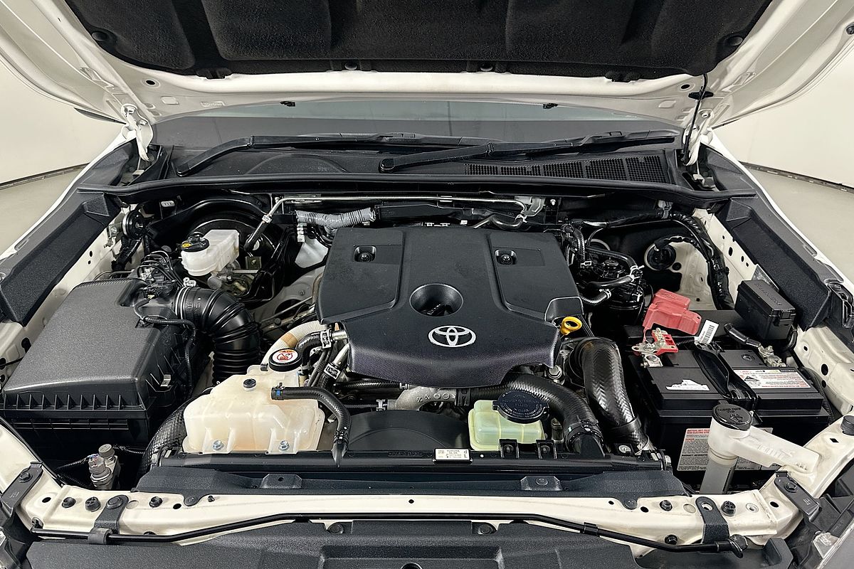 2021 Toyota HILUX SR (4x4) GUN126R FACELIFT 4X4