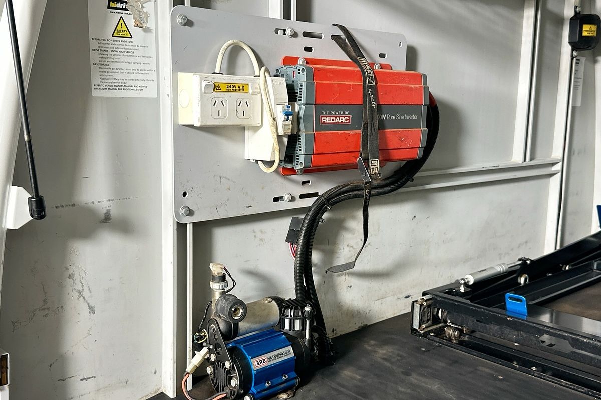 2020 Toyota HILUX SR (4x4) GUN126R FACELIFT 4X4