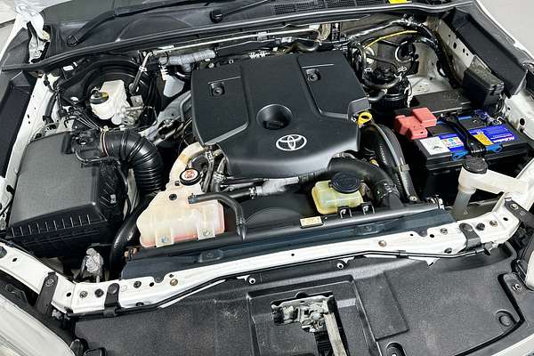 2020 Toyota HILUX SR (4x4) GUN126R MY19 UPGRADE 4X4