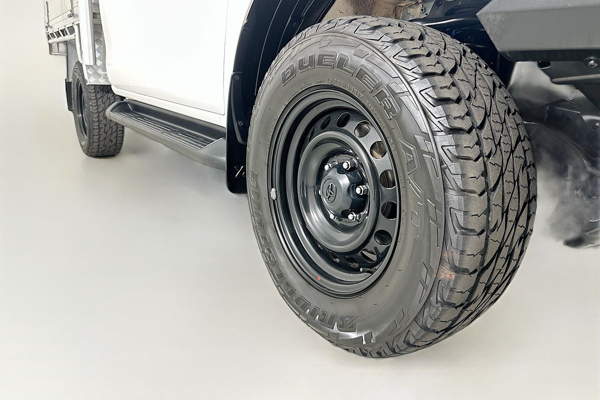 2020 Toyota Hilux SR (4x4) GUN126R FACELIFT 4X4