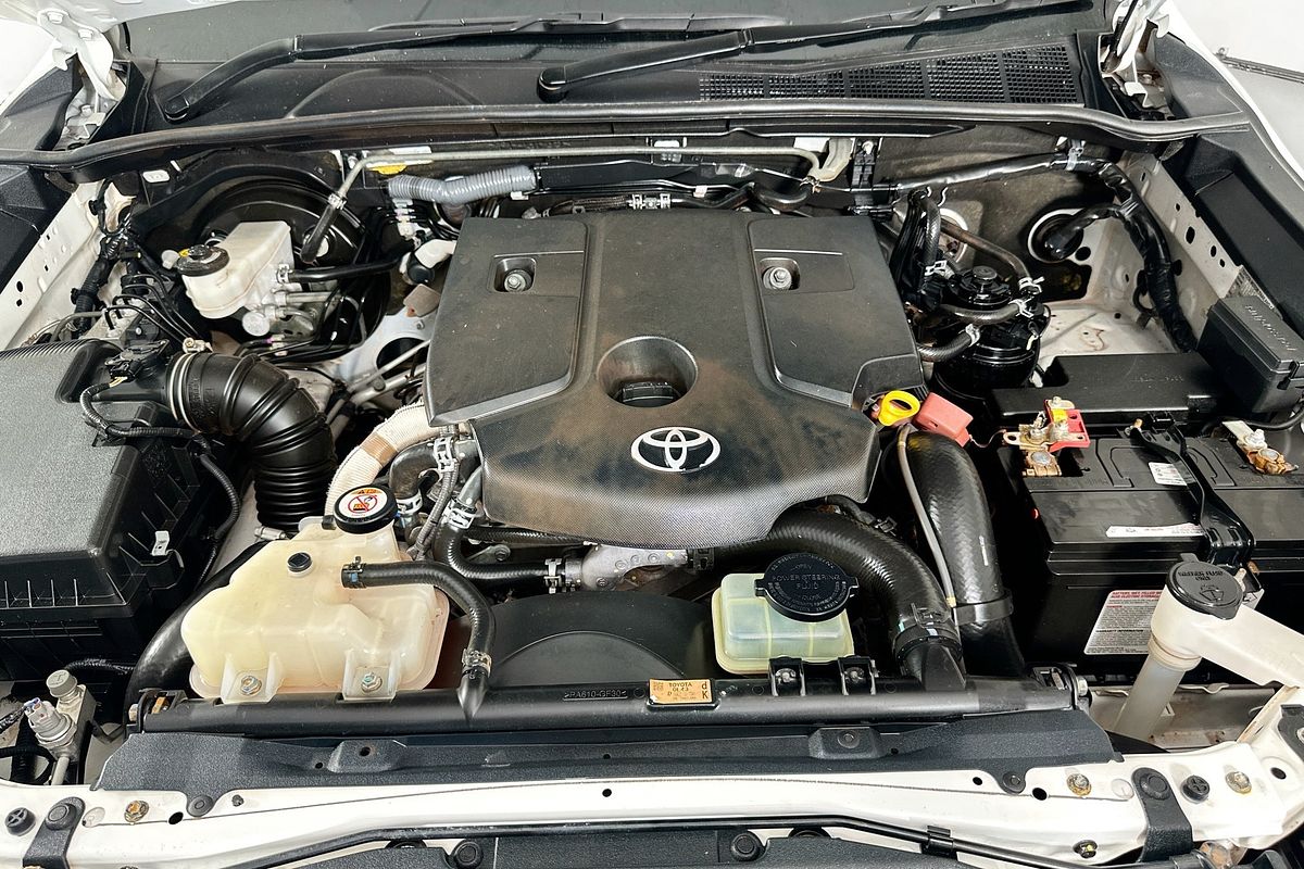 2018 Toyota HILUX SR (4x4) GUN126R MY19 4X4