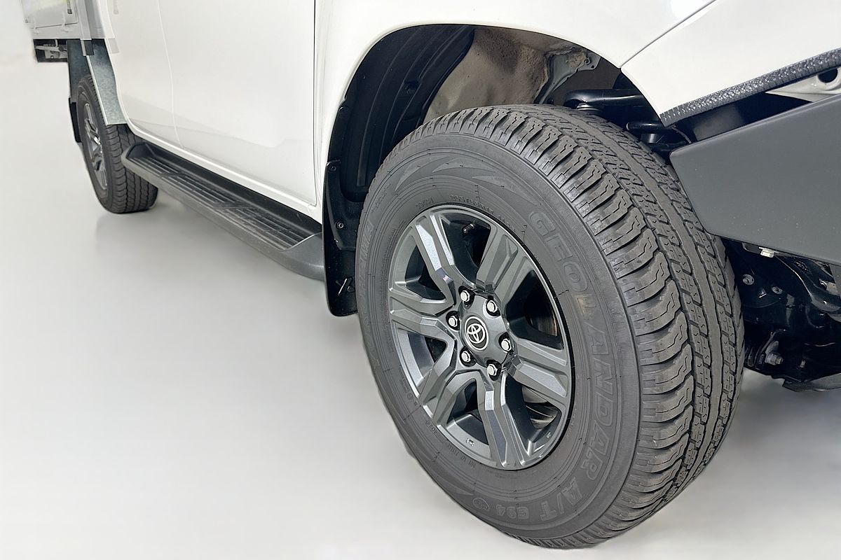 2024 Toyota HILUX SR 48V (4x4) GUN126R 4X4