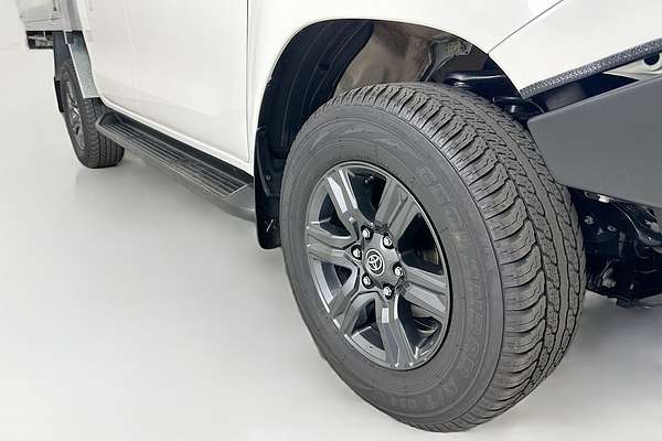 2024 Toyota HILUX SR 48V (4x4) GUN126R 4X4