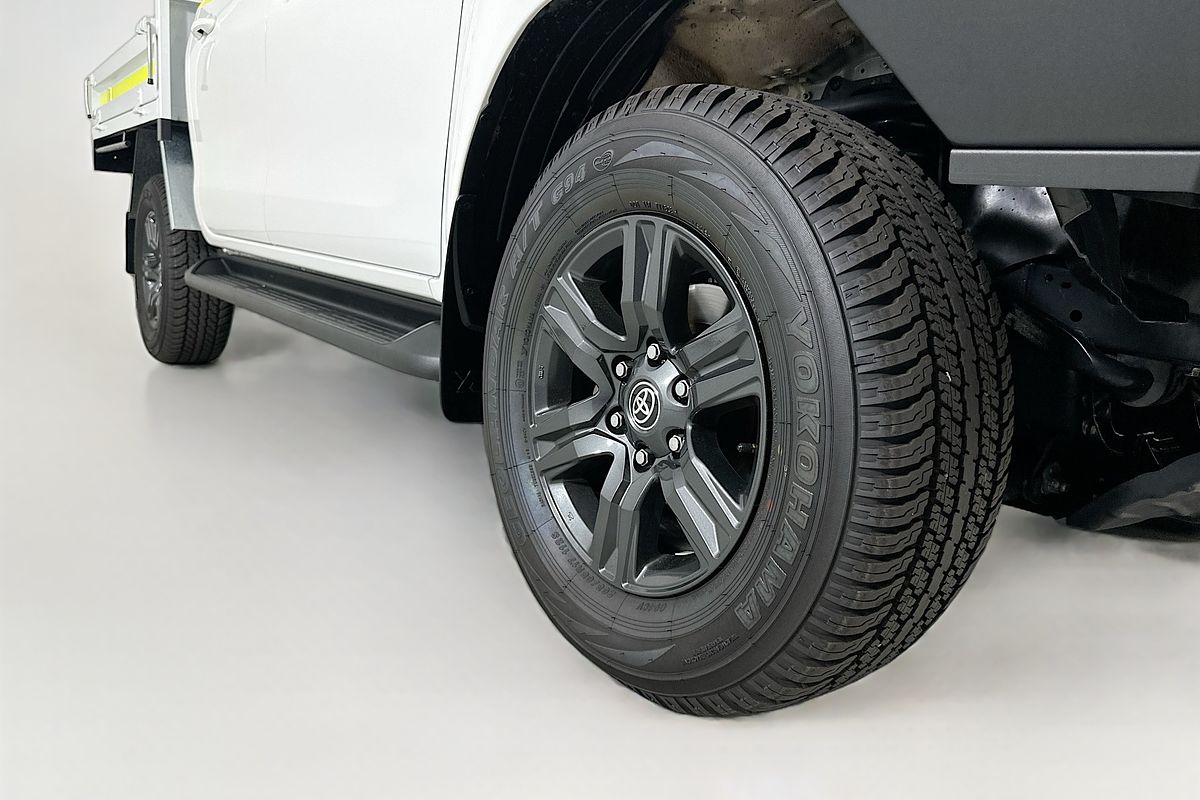 2024 Toyota HILUX SR 48V (4x4) GUN126R 4X4