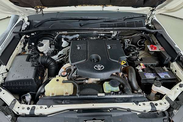 2021 Toyota HILUX SR (4x4) GUN126R FACELIFT 4X4