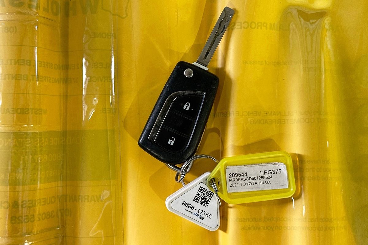 2021 Toyota HILUX SR (4x4) GUN126R 4X4